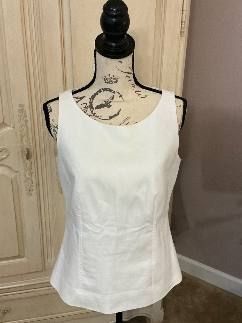 Ann Taylor White Sleeveless Lined Shell Blouse Top Size 6
